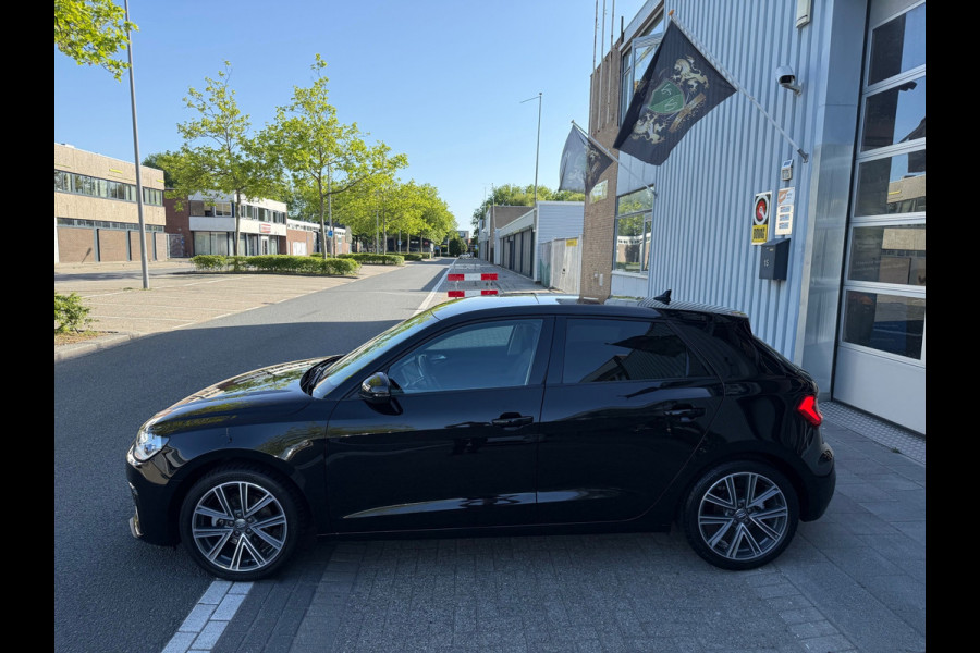 Audi A1 SPORTBACK 30 TFSI ECC/PDC V&A/LMV-17/Apple CarPlay