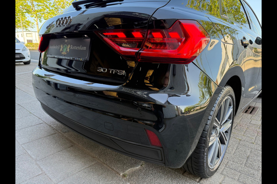 Audi A1 SPORTBACK 30 TFSI ECC/PDC V&A/LMV-17/Apple CarPlay