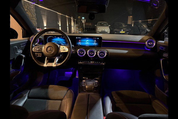 Mercedes-Benz A-Klasse 220 AMG | Sfeerverlichting | Pano | Night-pakket