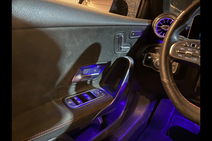 Mercedes-Benz A-Klasse 220 AMG | Sfeerverlichting | Pano | Night-pakket