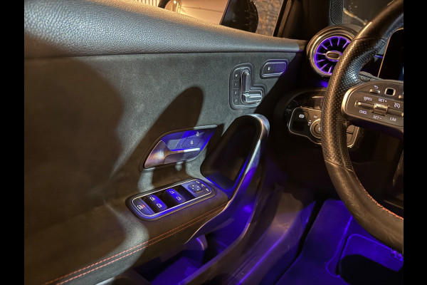 Mercedes-Benz A-Klasse 220 AMG | Sfeerverlichting | Pano | Night-pakket