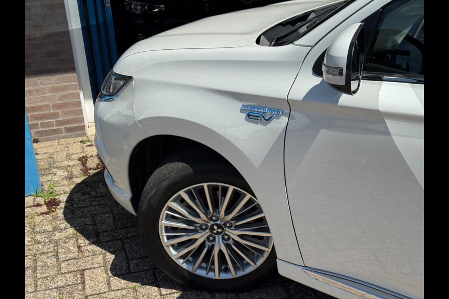 Mitsubishi Outlander 2.4 PHEV Pure+ 2019 AUT NAVI LM NAP!