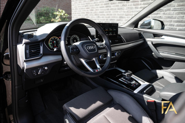 Audi Q5 55 TFSI e S edition Competition SLine|367PK|Headup|Luchtvering