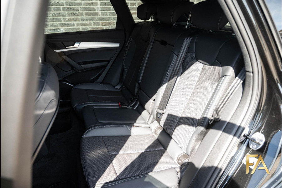 Audi Q5 55 TFSI e S edition Competition SLine|367PK|Headup|Luchtvering