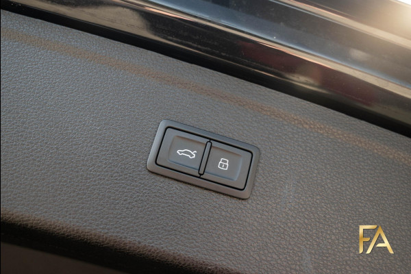 Audi Q5 55 TFSI e S edition Competition SLine|367PK|Headup|Luchtvering
