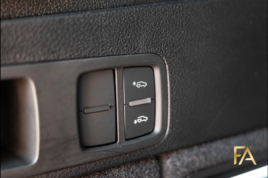 Audi Q5 55 TFSI e S edition Competition SLine|367PK|Headup|Luchtvering