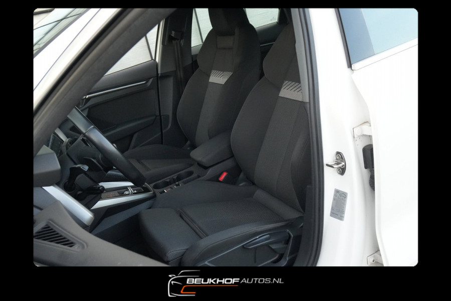 Audi A3 Sportback 30 TFSI Business edition Nav Parkeersensor