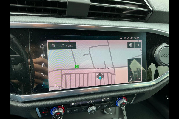 Audi Q3 Sportback 45 TFSI e S Edition |  S-Line | Lederen bekleding | Trekhaak | 20 inch | Adaptive cruise control| Sonos 3D Premium sound | 360 graden camera's | Stoelverwarming