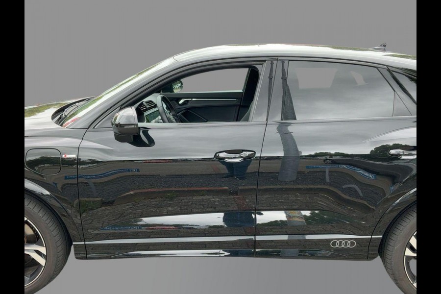 Audi Q3 Sportback 45 TFSI e S Edition |  S-Line | Lederen bekleding | Trekhaak | 20 inch | Adaptive cruise control| Sonos 3D Premium sound | 360 graden camera's | Stoelverwarming