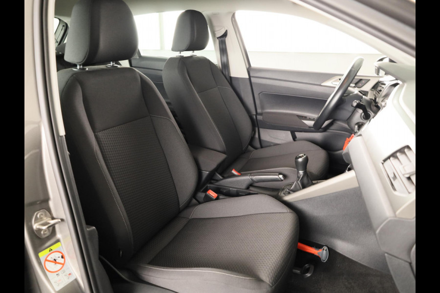 Volkswagen Polo 1.0 TSI Comfortline 95 pk | Navigatie | Parkeersensoren | Adaptieve cruise control | Apple Carplay/Android Auto |