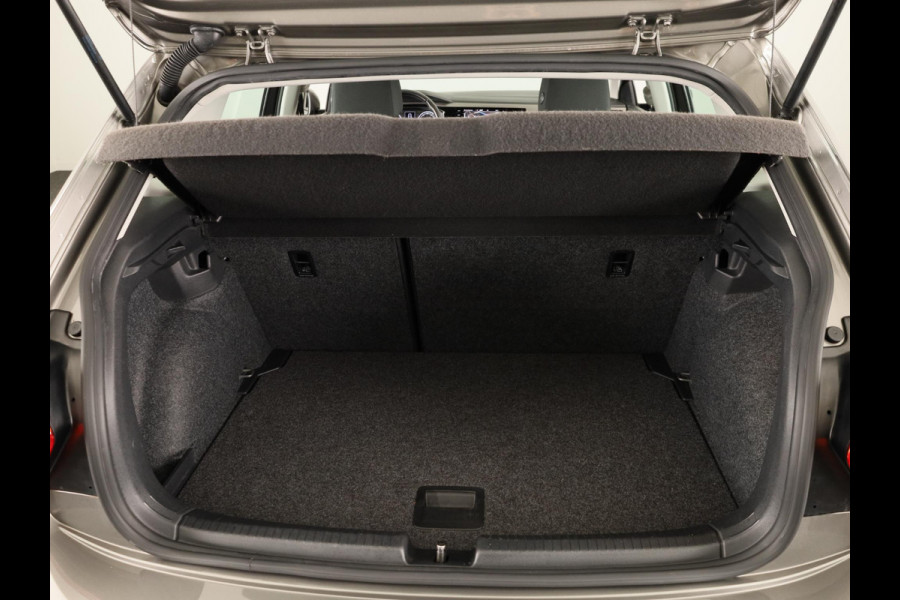 Volkswagen Polo 1.0 TSI Comfortline 95 pk | Navigatie | Parkeersensoren | Adaptieve cruise control | Apple Carplay/Android Auto |
