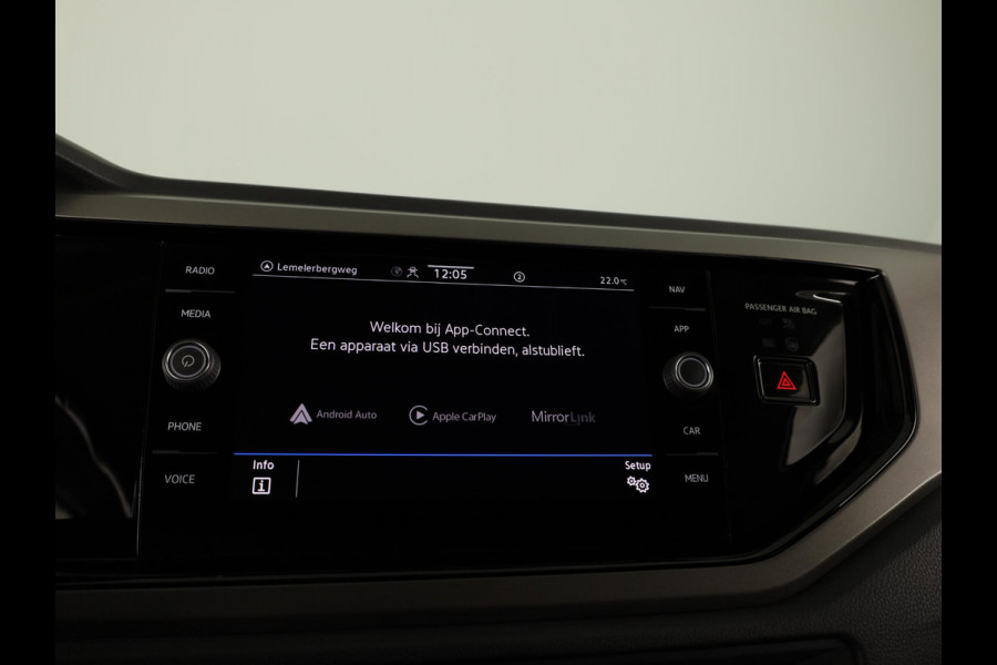 Volkswagen Polo 1.0 TSI Comfortline 95 pk | Navigatie | Parkeersensoren | Adaptieve cruise control | Apple Carplay/Android Auto |