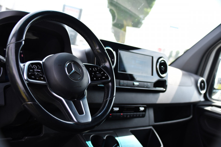 Mercedes-Benz Sprinter 316 2.2 CDI L2H2 DC PB Edition Adaptieve Cruise, Camera, Carplay, LED, 164pk, Stoelverwarming, Trekhaak, Automaat, 10,5'' Mbux, Standkachel, Uniek!