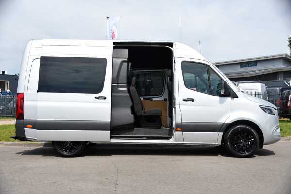 Mercedes-Benz Sprinter 316 2.2 CDI L2H2 DC PB Edition Adaptieve Cruise, Camera, Carplay, LED, 164pk, Stoelverwarming, Trekhaak, Automaat, 10,5'' Mbux, Standkachel, Uniek!