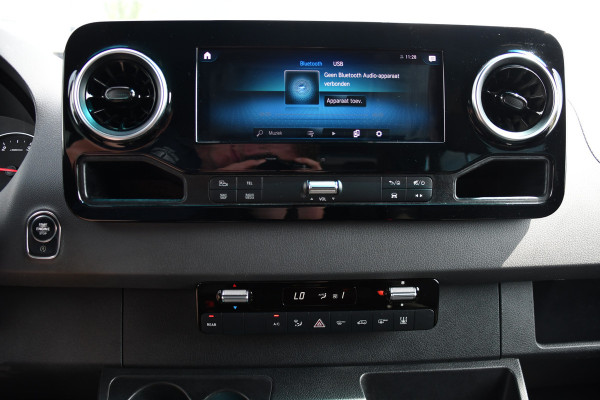 Mercedes-Benz Sprinter 316 2.2 CDI L2H2 DC PB Edition Adaptieve Cruise, Camera, Carplay, LED, 164pk, Stoelverwarming, Trekhaak, Automaat, 10,5'' Mbux, Standkachel, Uniek!