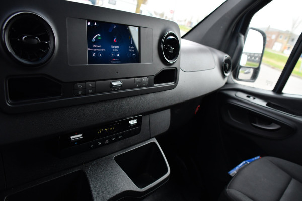 Mercedes-Benz Sprinter 315 1.9 CDI L2H2 AMG Edition Adaptieve Cruise, Camera, Carplay, 150pk, LED, Dodehoek, Sensoren, Multimedia, Uniek!
