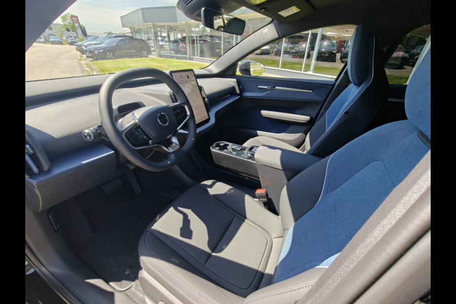 Volvo EX30 Extended Range 272PK Plus Europa 69 kWh | Climate pack | H&K | ACC | Blis | Elektr. stoel