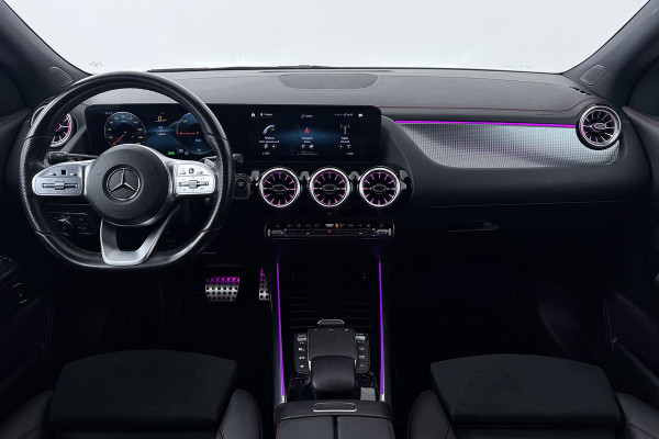 Mercedes-Benz EQA 250 Business Solution AMG 67 kWh (STOELVERWARMING, SFEERVERLICHTING, CAMERA, PARKEERSENSOREN)