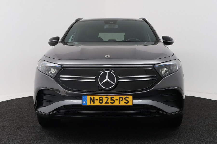 Mercedes-Benz EQA 250 Business Solution AMG 67 kWh (STOELVERWARMING, SFEERVERLICHTING, CAMERA, PARKEERSENSOREN)