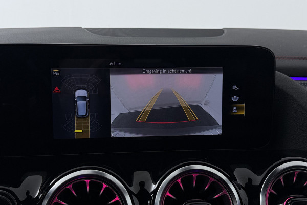 Mercedes-Benz EQA 250 Business Solution AMG 67 kWh (STOELVERWARMING, SFEERVERLICHTING, CAMERA, PARKEERSENSOREN)