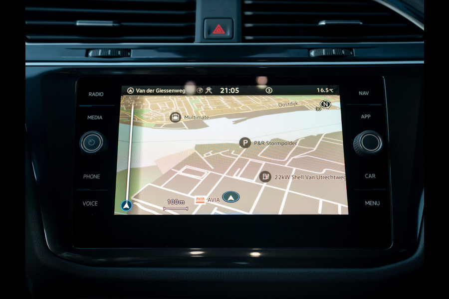 Volkswagen Tiguan 1.5 TSI R-Line Business | Black Style | Trekhaak wegkl. | Camera | IQ Light | Prijs Rijklaar!!