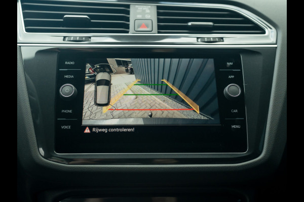 Volkswagen Tiguan 1.5 TSI R-Line Business | Black Style | Trekhaak wegkl. | Camera | IQ Light | Prijs Rijklaar!!
