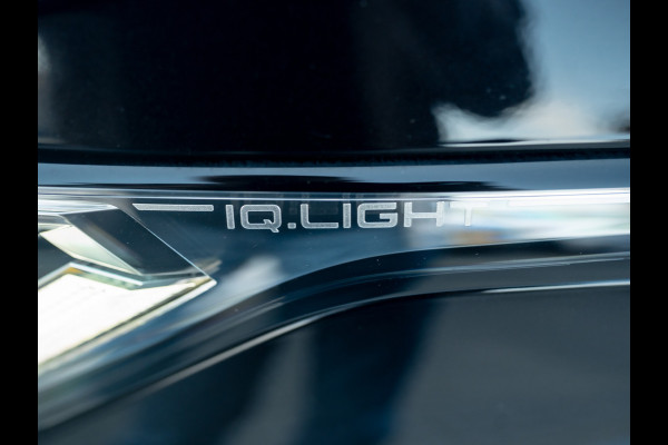Volkswagen Tiguan 1.5 TSI R-Line Business | Black Style | Trekhaak wegkl. | Camera | IQ Light | Prijs Rijklaar!!