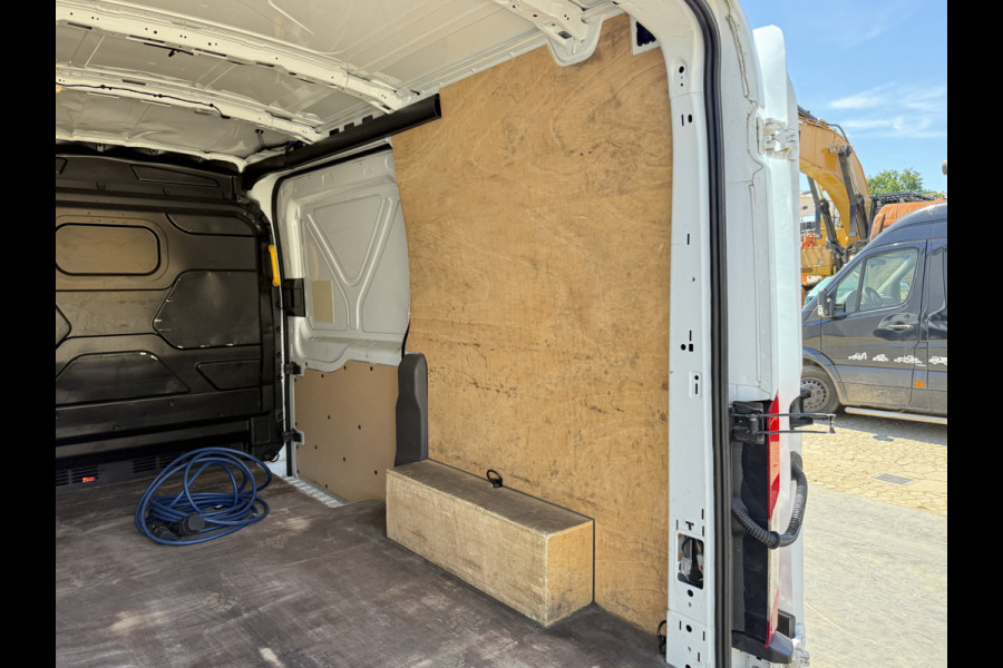 Ford E-Transit 68kWh 184PK L2H2 316km WLTP 94,9% (SOH) Climate Control Cruise Control CarPlay Navigatie Parkeersensoren v+a