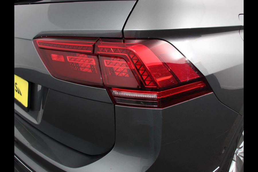 Volkswagen Tiguan Allspace 1.5 TSI Highline All-space 7p. Adaptive cruise control Climate control LED Parkeersensoren Panoramadak Achteruitrijd camera Trekhaak Navigatie Voorstoelen verwarmd Apple Carplay/ Android Auto
