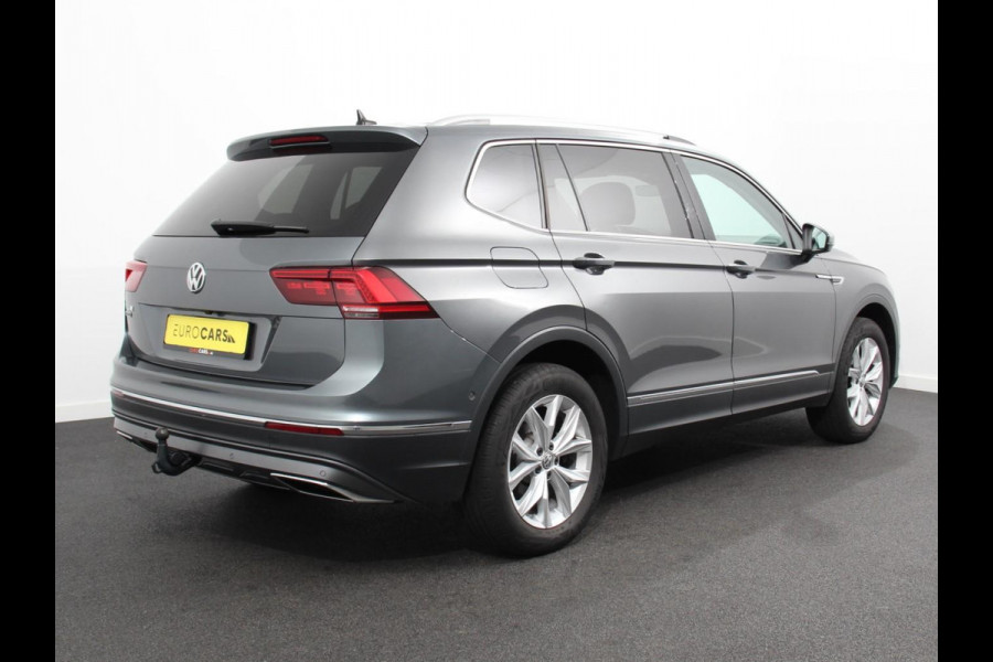 Volkswagen Tiguan Allspace 1.5 TSI Highline All-space 7p. Adaptive cruise control Climate control LED Parkeersensoren Panoramadak Achteruitrijd camera Trekhaak Navigatie Voorstoelen verwarmd Apple Carplay/ Android Auto