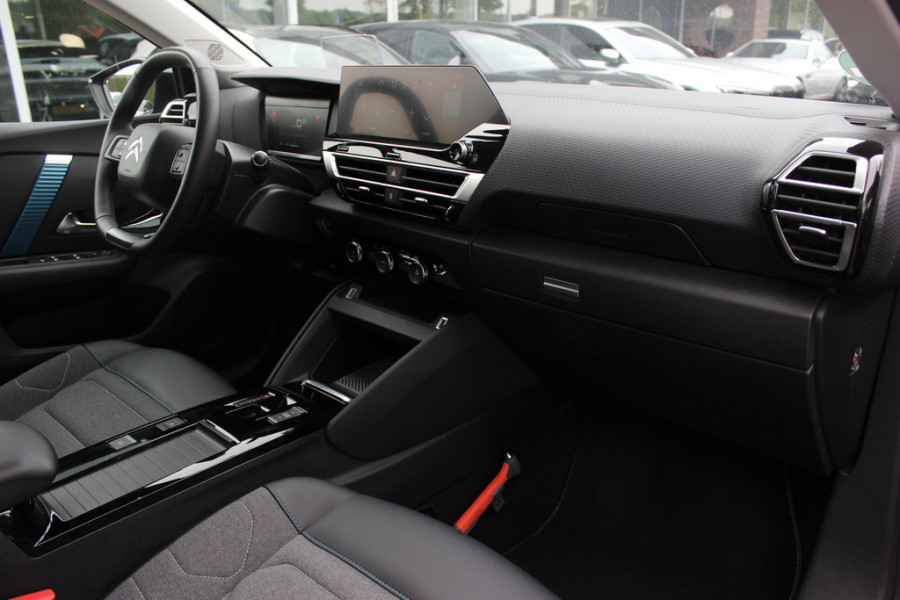 Citroën Ë-C4 Feel Pack 50 kWh / Camera / Head-up / Keyless / CarPlay / 18'' / Dodehoek / DAB / Cruise Control / Full-LED