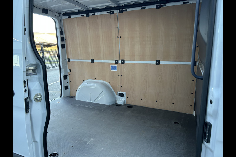 Mercedes-Benz Sprinter 215 CDI L1 H1 / Trekhaak / Cruise control / Airco / 270 Graden achterdeuren