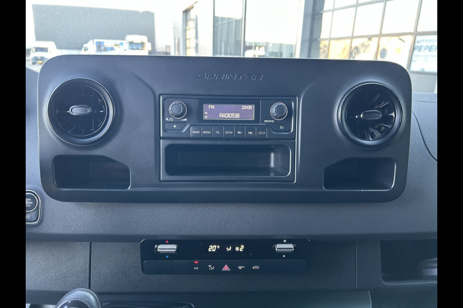 Mercedes-Benz Sprinter 215 CDI L1 H1 / Trekhaak / Cruise control / Airco / 270 Graden achterdeuren