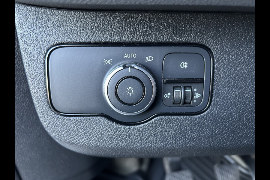 Mercedes-Benz Sprinter 215 CDI L1 H1 / Trekhaak / Cruise control / Airco / 270 Graden achterdeuren