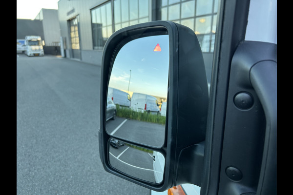 Mercedes-Benz Sprinter 317 CDI L2 H2 Pro LED / MBUX / Navigatie / Camera / Parkeersensoren / Cruise control / Airco / 270 Graden achterdeuren
