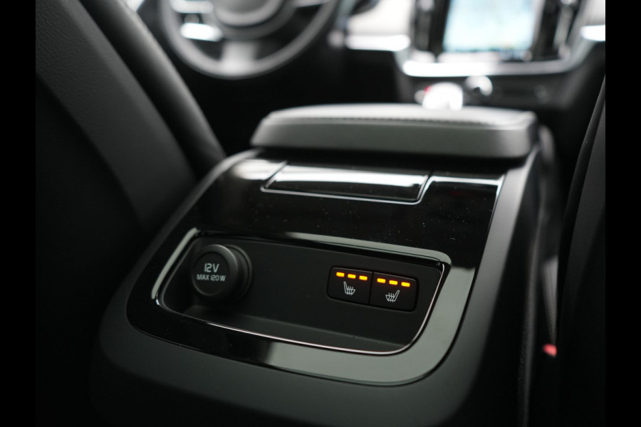 Volvo V90 T8 AWD Inscription PHEV 394pk Dealer O.H. | Trekhaak Af Fabriek | Panodak | Adaptive Cruise | Harman / Kardon | Head Up | Camera | Lederen Sportstoelen Massage & Ventilatie & Memory | Apple Carplay | Stuur Verwarmd | Blis | Plug In Hybrid |