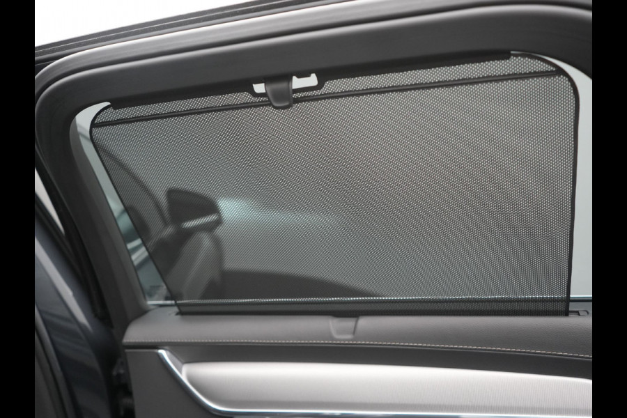 Volvo V90 T8 AWD Inscription PHEV 394pk Dealer O.H. | Trekhaak Af Fabriek | Panodak | Adaptive Cruise | Harman / Kardon | Head Up | Camera | Lederen Sportstoelen Massage & Ventilatie & Memory | Apple Carplay | Stuur Verwarmd | Blis | Plug In Hybrid |