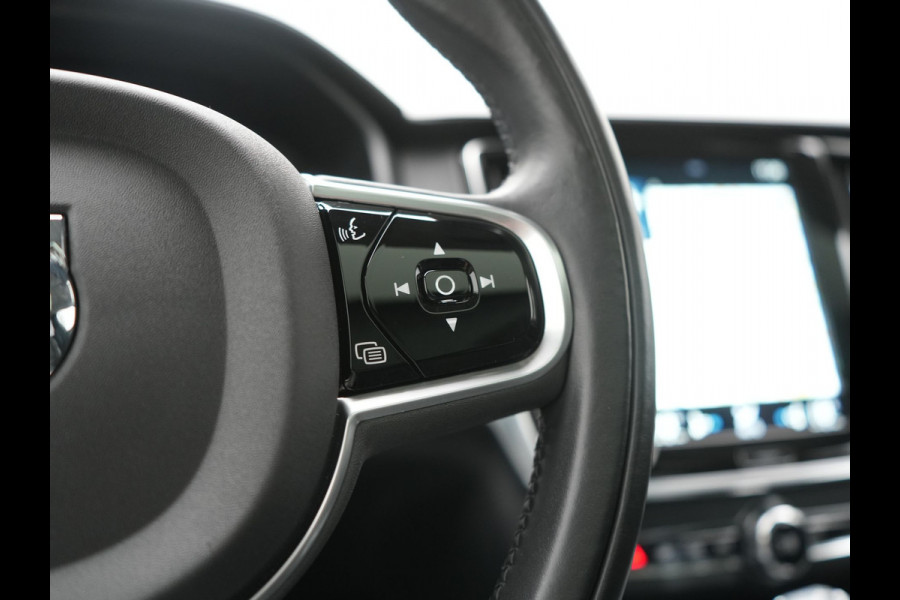 Volvo V90 T8 AWD Inscription PHEV 394pk Dealer O.H. | Trekhaak Af Fabriek | Panodak | Adaptive Cruise | Harman / Kardon | Head Up | Camera | Lederen Sportstoelen Massage & Ventilatie & Memory | Apple Carplay | Stuur Verwarmd | Blis | Plug In Hybrid |