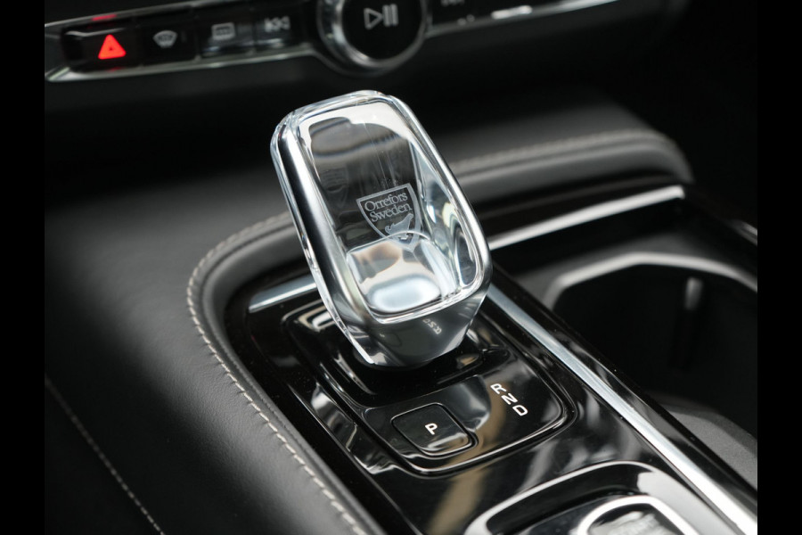 Volvo V90 T8 AWD Inscription PHEV 394pk Dealer O.H. | Trekhaak Af Fabriek | Panodak | Adaptive Cruise | Harman / Kardon | Head Up | Camera | Lederen Sportstoelen Massage & Ventilatie & Memory | Apple Carplay | Stuur Verwarmd | Blis | Plug In Hybrid |