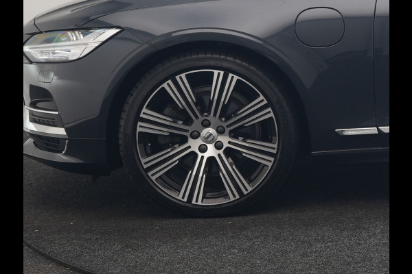 Volvo V90 T8 AWD Inscription PHEV 394pk Dealer O.H. | Trekhaak Af Fabriek | Panodak | Adaptive Cruise | Harman / Kardon | Head Up | Camera | Lederen Sportstoelen Massage & Ventilatie & Memory | Apple Carplay | Stuur Verwarmd | Blis | Plug In Hybrid |