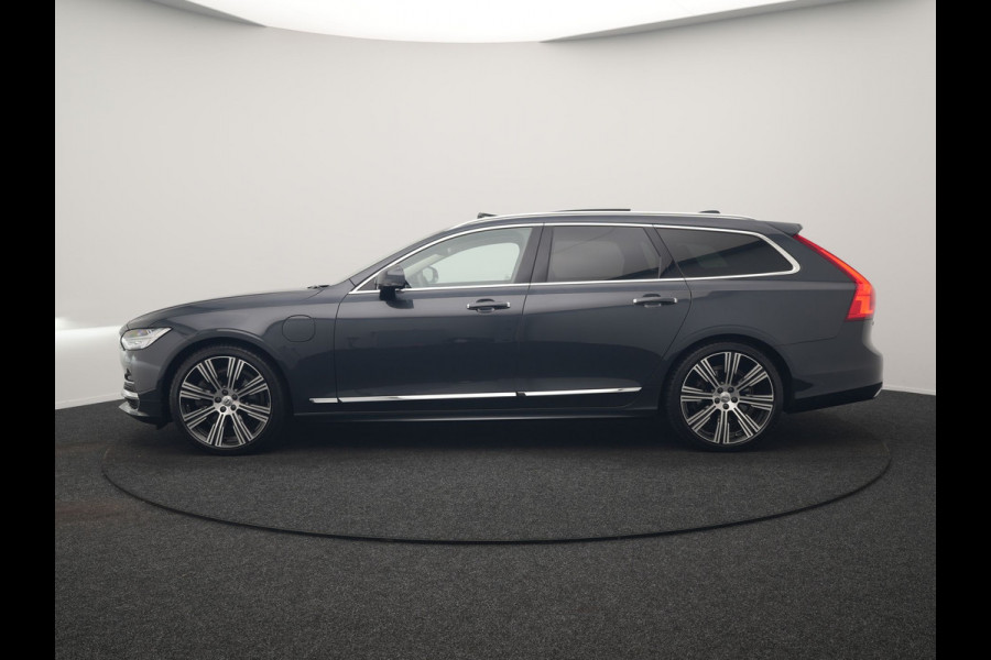 Volvo V90 T8 AWD Inscription PHEV 394pk Dealer O.H. | Trekhaak Af Fabriek | Panodak | Adaptive Cruise | Harman / Kardon | Head Up | Camera | Lederen Sportstoelen Massage & Ventilatie & Memory | Apple Carplay | Stuur Verwarmd | Blis | Plug In Hybrid |