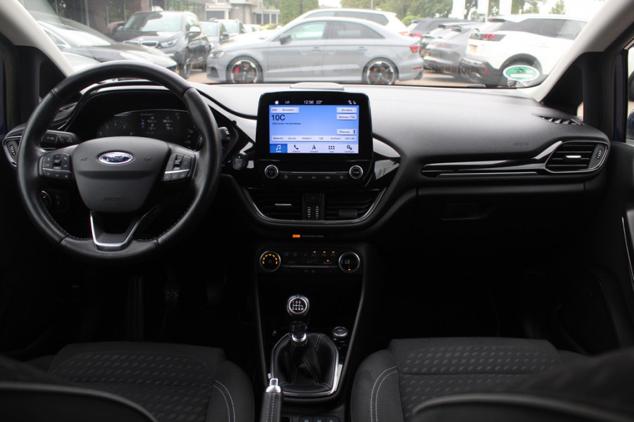 Ford Fiesta 1.0 EcoBoost Titanium / Trekhaak / Camera / Navigatie / 16'' / B&O / DAB / Stoel+Stuurverwarming / Cruise Control Adaptief