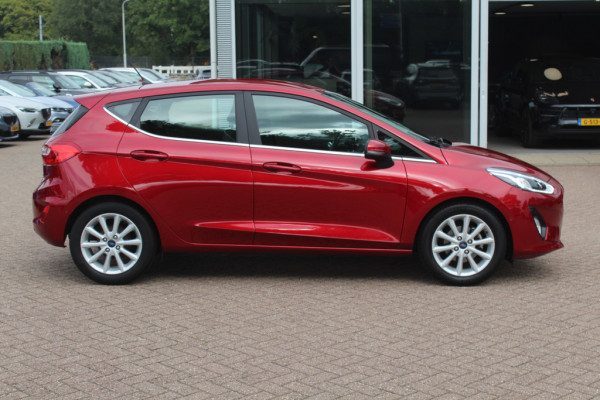 Ford Fiesta 1.0 EcoBoost Titanium / Trekhaak / Camera / Navigatie / 16'' / B&O / DAB / Stoel+Stuurverwarming / Cruise Control Adaptief
