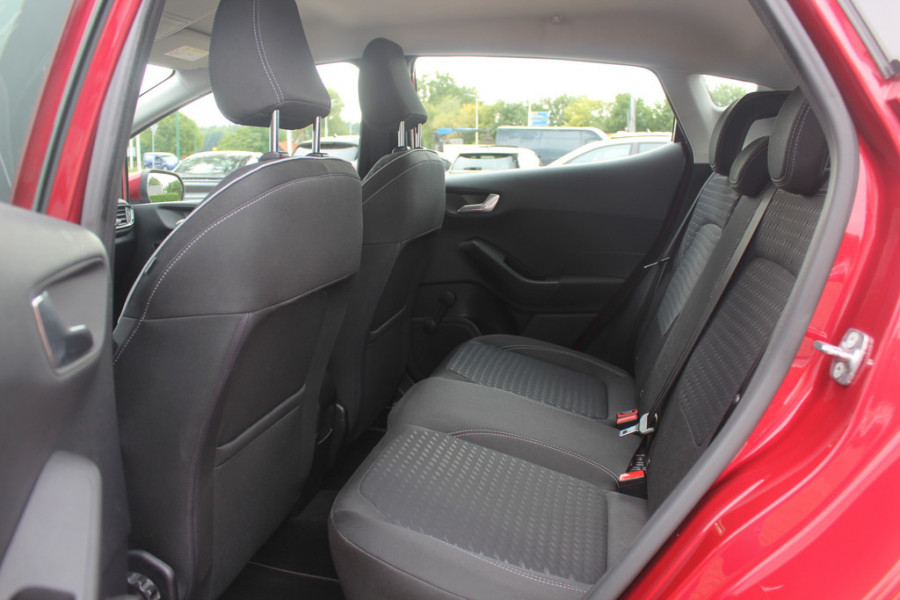 Ford Fiesta 1.0 EcoBoost Titanium / Trekhaak / Camera / Navigatie / 16'' / B&O / DAB / Stoel+Stuurverwarming / Cruise Control Adaptief