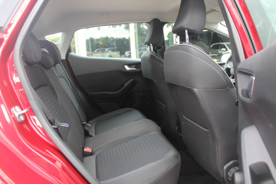 Ford Fiesta 1.0 EcoBoost Titanium / Trekhaak / Camera / Navigatie / 16'' / B&O / DAB / Stoel+Stuurverwarming / Cruise Control Adaptief