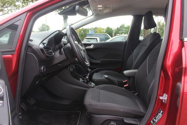 Ford Fiesta 1.0 EcoBoost Titanium / Trekhaak / Camera / Navigatie / 16'' / B&O / DAB / Stoel+Stuurverwarming / Cruise Control Adaptief
