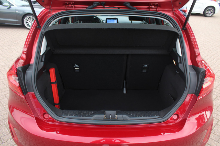 Ford Fiesta 1.0 EcoBoost Titanium / Trekhaak / Camera / Navigatie / 16'' / B&O / DAB / Stoel+Stuurverwarming / Cruise Control Adaptief