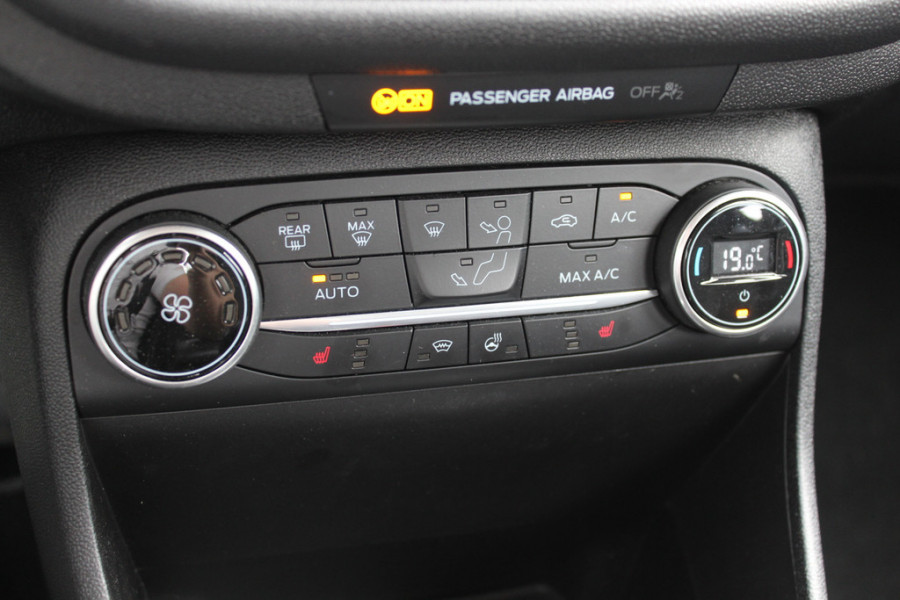 Ford Fiesta 1.0 EcoBoost Titanium / Trekhaak / Camera / Navigatie / 16'' / B&O / DAB / Stoel+Stuurverwarming / Cruise Control Adaptief