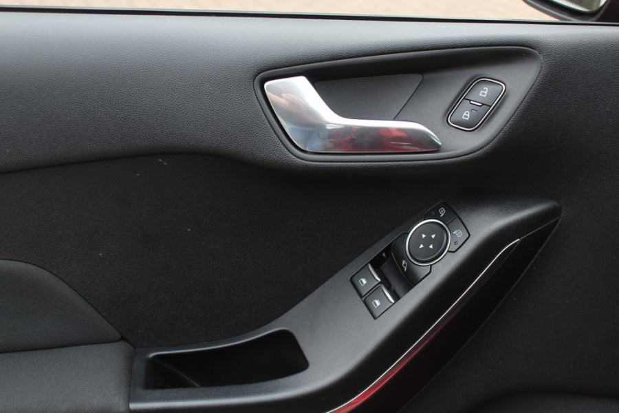 Ford Fiesta 1.0 EcoBoost Titanium / Trekhaak / Camera / Navigatie / 16'' / B&O / DAB / Stoel+Stuurverwarming / Cruise Control Adaptief