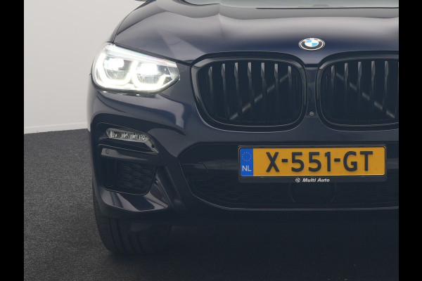 BMW X4 M40i M Sport 354pk | Trekhaak Af Fabriek | Panodak | Head Up | Adaptive Cruise | 360 Camera | Adaptief Onderstel | Lederen Sportstoelen Memory & Verwarmd | 21"L.M | Keyless | Blis | Sfeerverlichting | Apple Carplay |